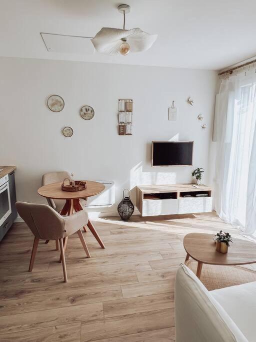 Cosy, Proche Poitiers Apartment